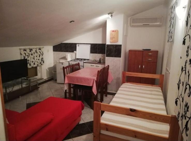 Apartmani Katerina Пула Экстерьер фото